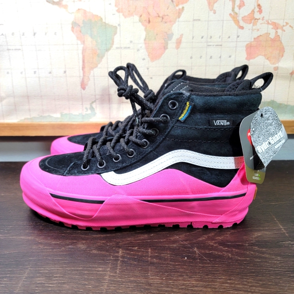 BRAND NEW Vans Sk8-Hi MTE-2 Waterproof Black/ Pink Suede Boot Womens 7.5